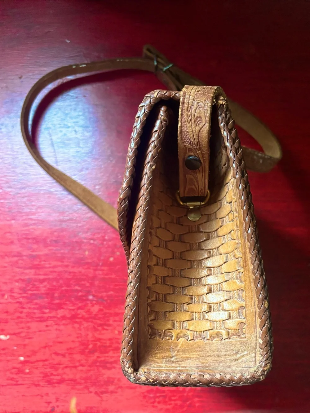 VINTAGE 1950s — Hand-Tooled Floral Leather Satchel Purse - Picture 5 of 6